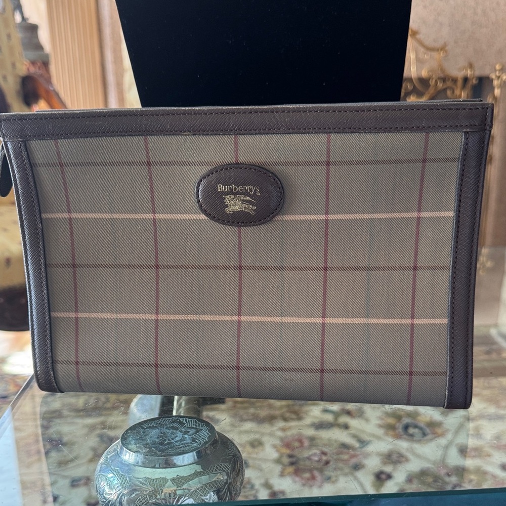 Burberry’s clutch  portfolio  Bag vintage